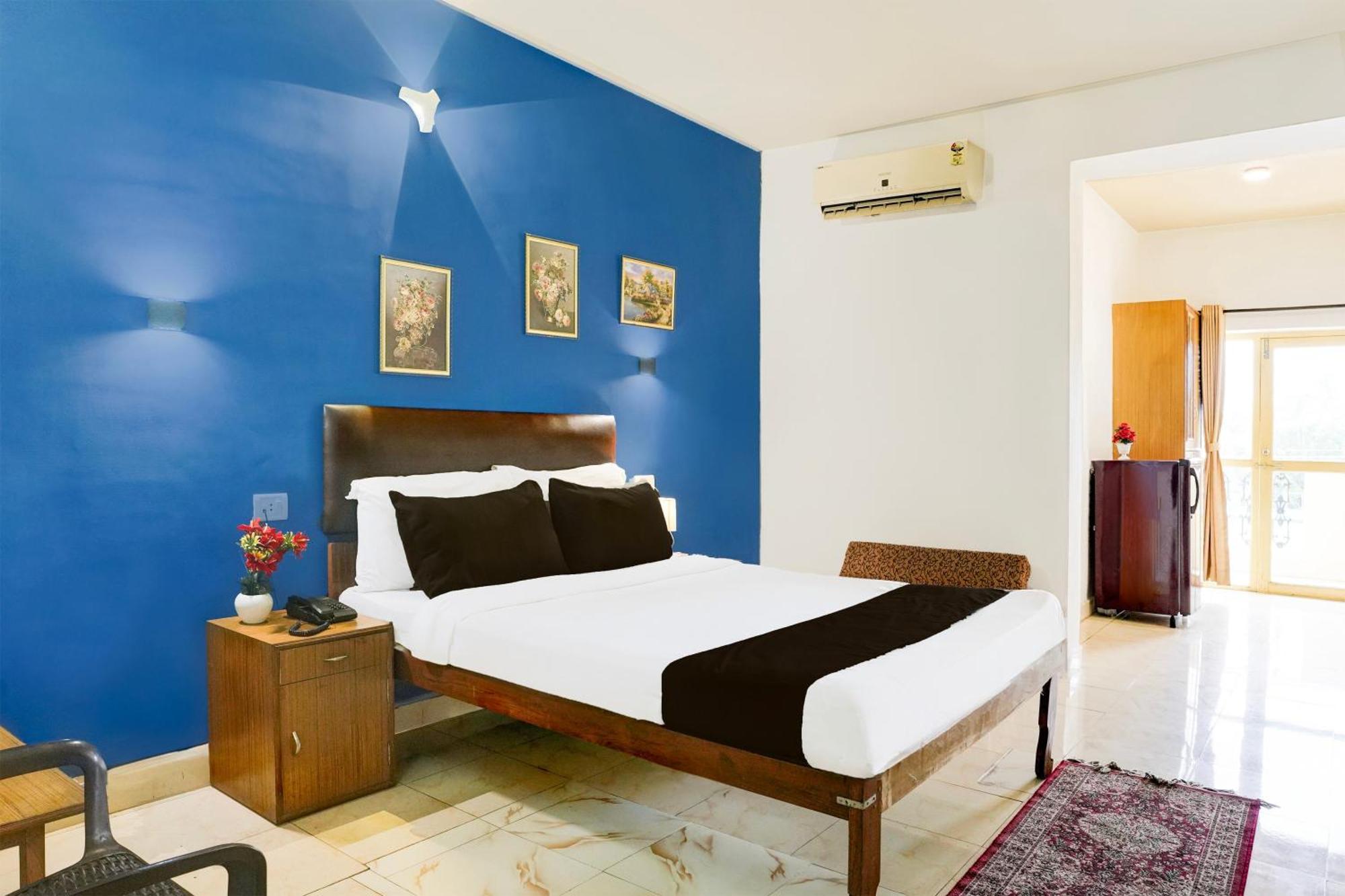Super Townhouse Candolim Exterior photo